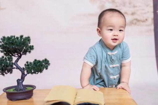阿勒泰孕妇显怀是几个月